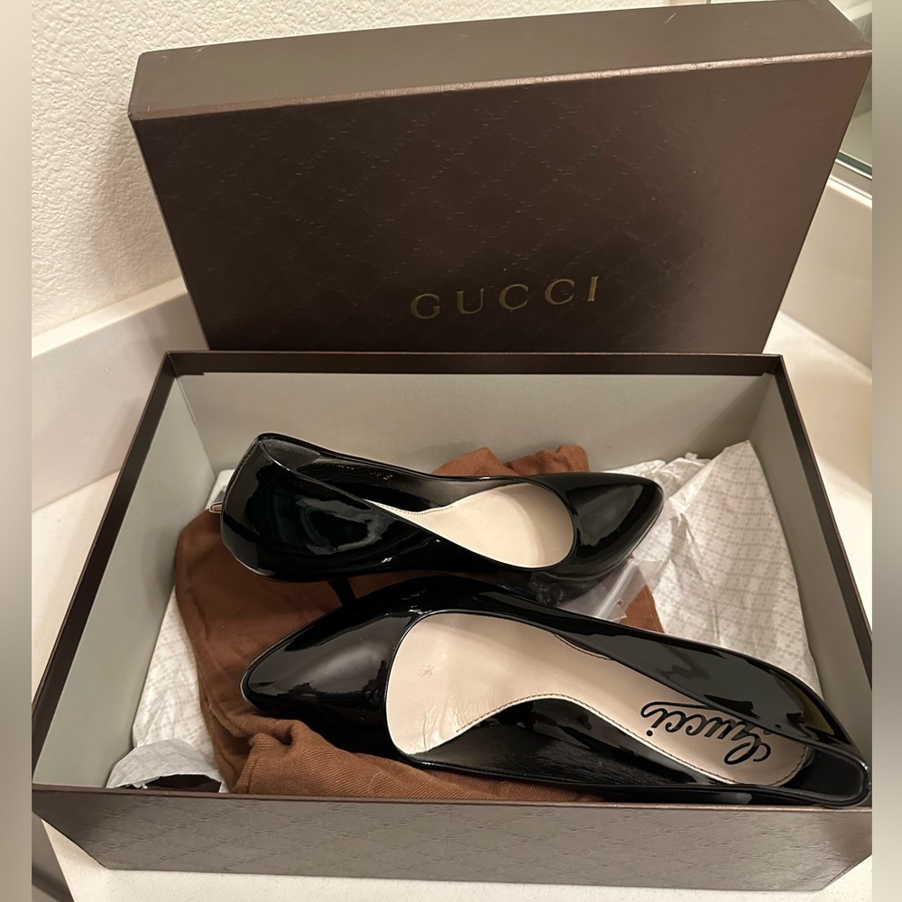 New Gucci Patent Leather Pumps Size 5.5